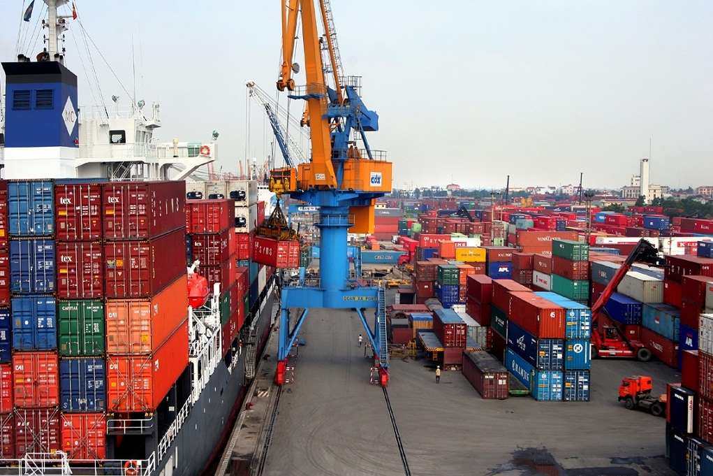 Xuất khẩu hàng hóa giảm mạnh trong nửa đầu tháng 8